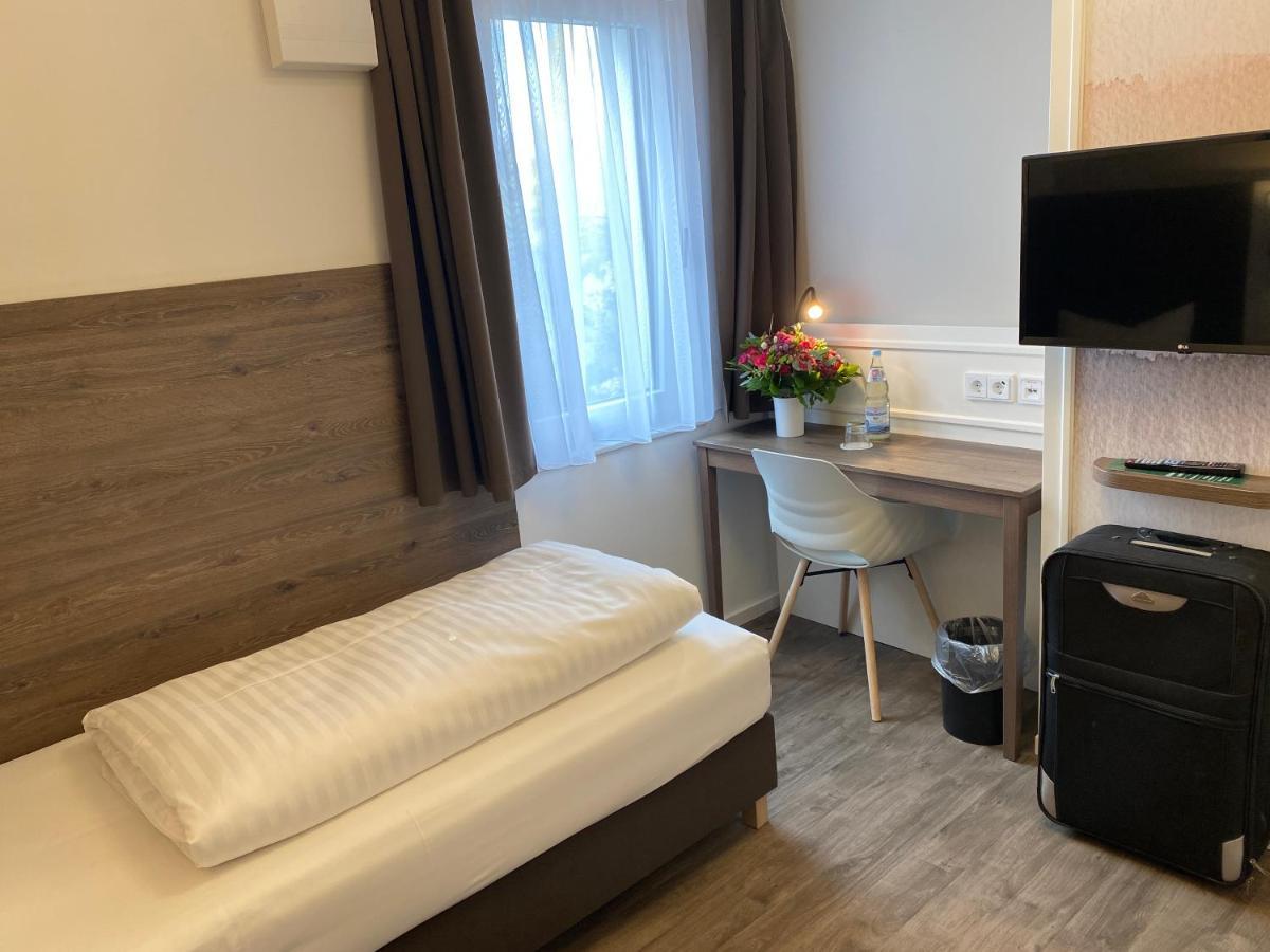 Signature East Hotel Falk Hamburg Bagian luar foto